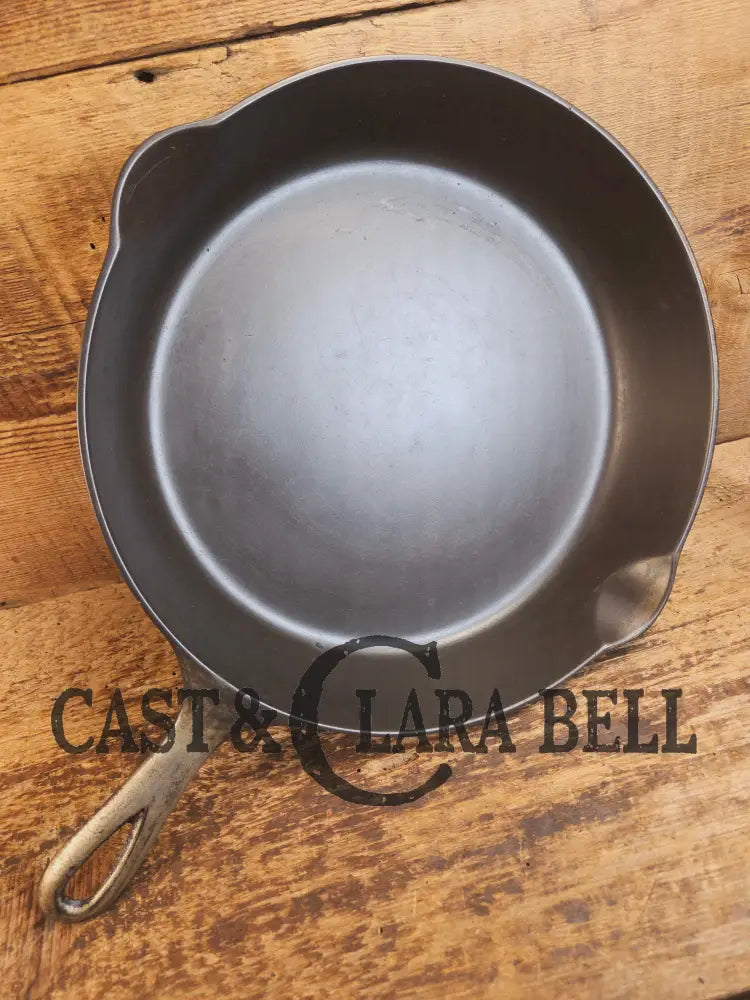 Almost Mint! Early 1910’s Griswold 710 D Cast Iron Skillet Large Block Slant Logo Ghostmark 9! - Skillet