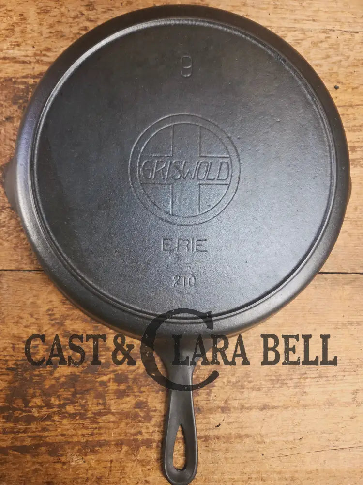 Almost Mint! Early 1910’s Griswold 710 F Cast Iron Skillet Large Block Slant Logo Ghostmark 9! Skillet