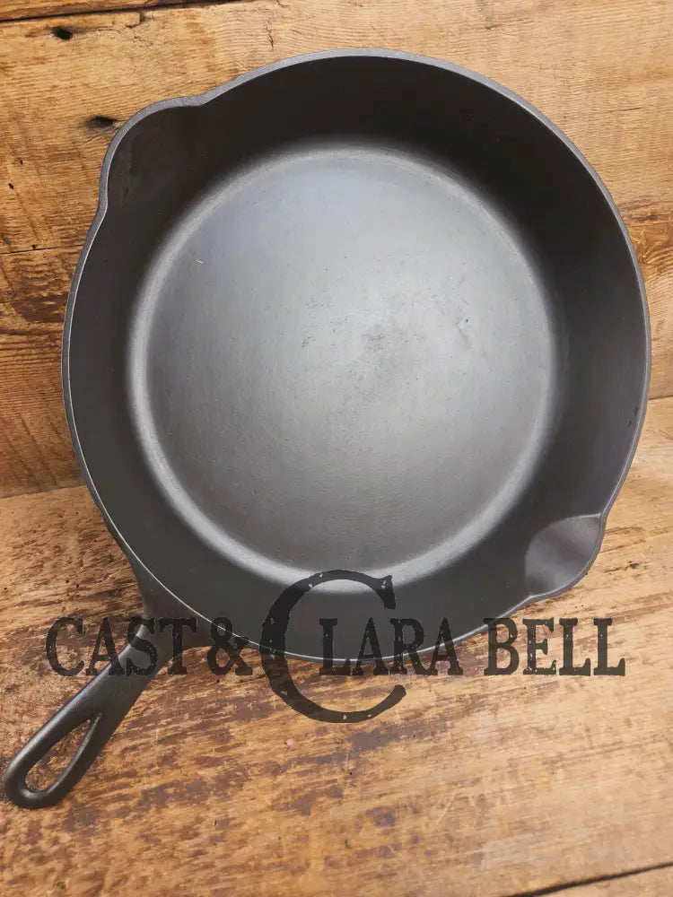 Almost Mint! Early 1910’s Griswold 710 F Cast Iron Skillet Large Block Slant Logo Ghostmark 9! Skillet