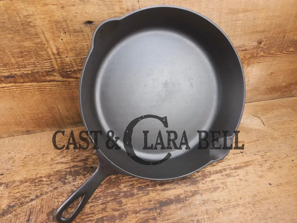 Almost Mint! Early 1910’s Griswold 710 F Cast Iron Skillet Large Block Slant Logo Ghostmark 9! Skillet