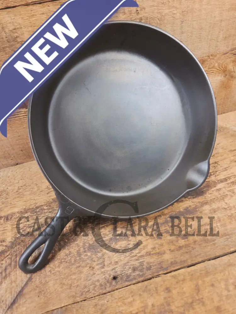 Almost Mint! Early 1910βs Griswold #9 Cast Iron Skillet Large Block Slant Logo βErie,β 710 A - Skillet