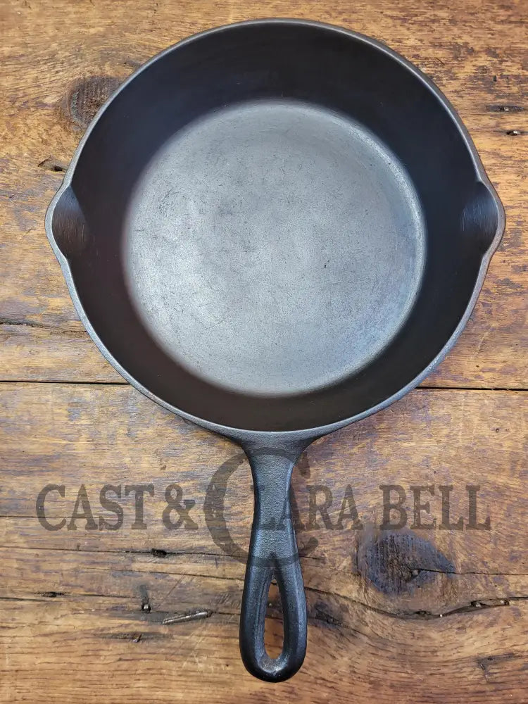 Almost Perfect! 1930’S Era Lodge #5 Skillet With 3 Notch Heat Ring.