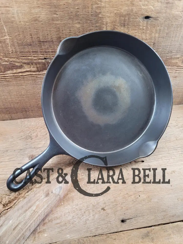 Almost Perfect! Favorite Piqua #8 Miami Skillet With βSmileyβ Logo. Circa 1925-1935. Amazingly