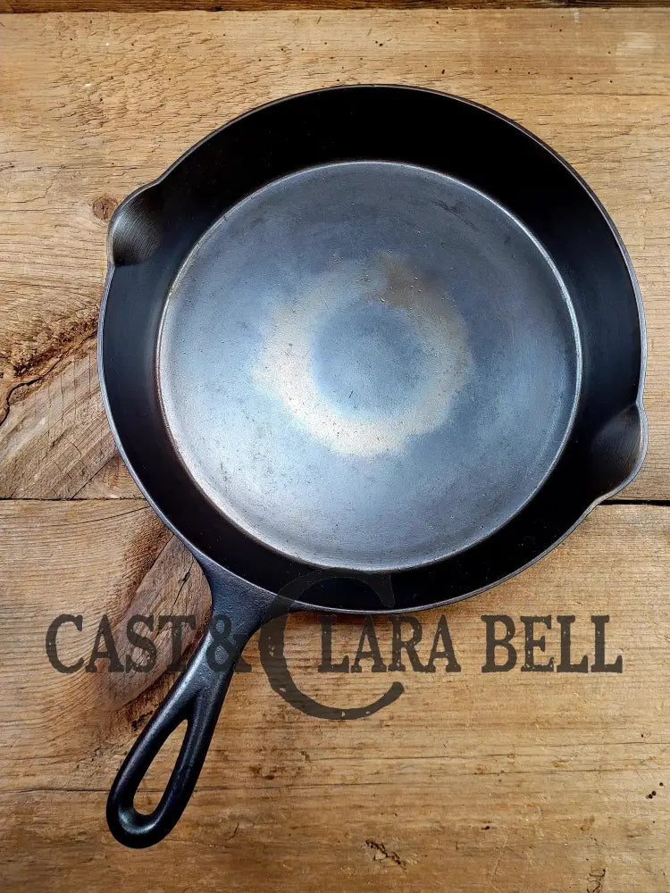 Almost Perfect! Favorite Piqua #8 Miami Skillet With βSmileyβ Logo. Circa 1925-1935. Amazingly