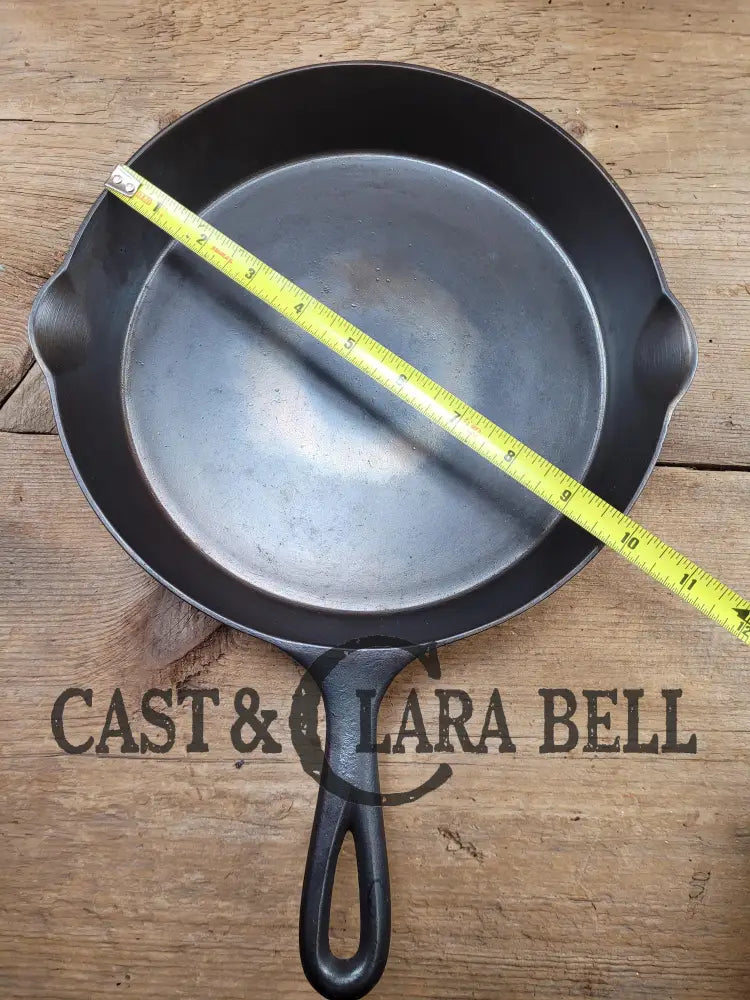 Almost Perfect! Favorite Piqua #8 Miami Skillet With βSmileyβ Logo. Circa 1925-1935. Amazingly