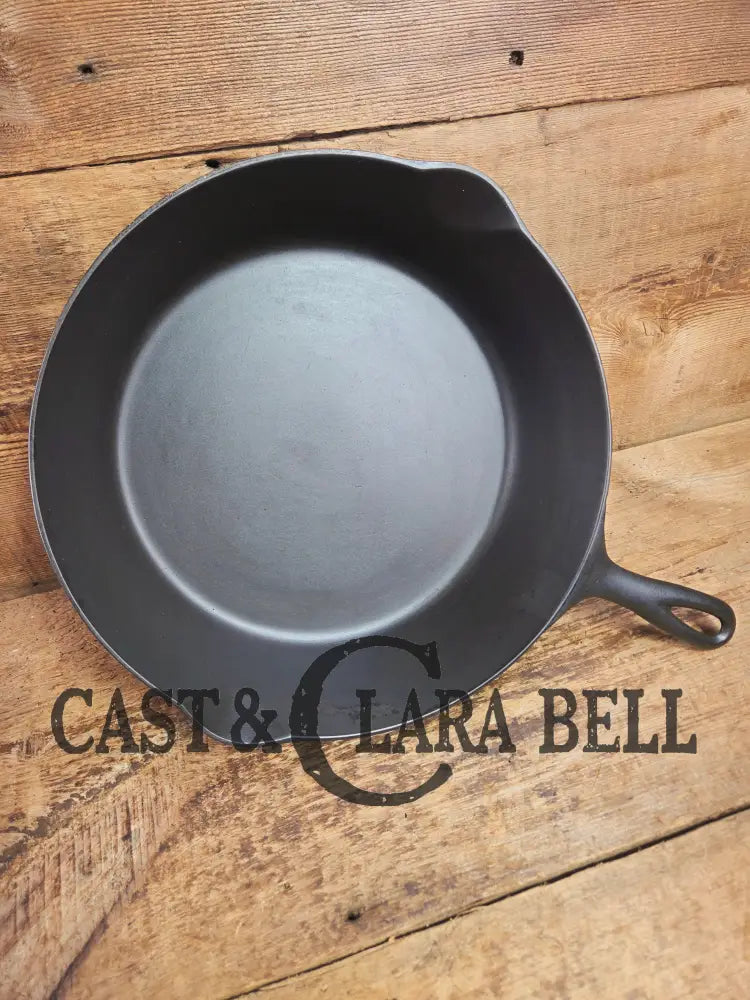 Amazing and Rare! 2nd Series Erie (1895) #9 Deep Cast Iron Skillet. What a cool skillet! Skillet