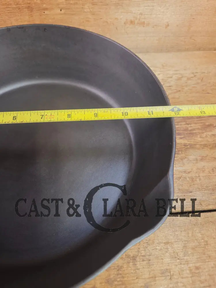 Amazing and Rare! 2nd Series Erie (1895) #9 Deep Cast Iron Skillet. What a cool skillet! Skillet