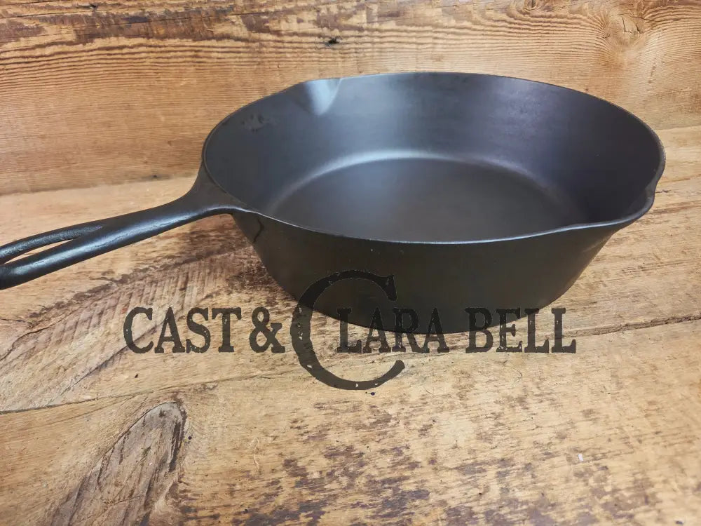 Amazing and Rare! 2nd Series Erie (1895) #9 Deep Cast Iron Skillet. What a cool skillet! Skillet