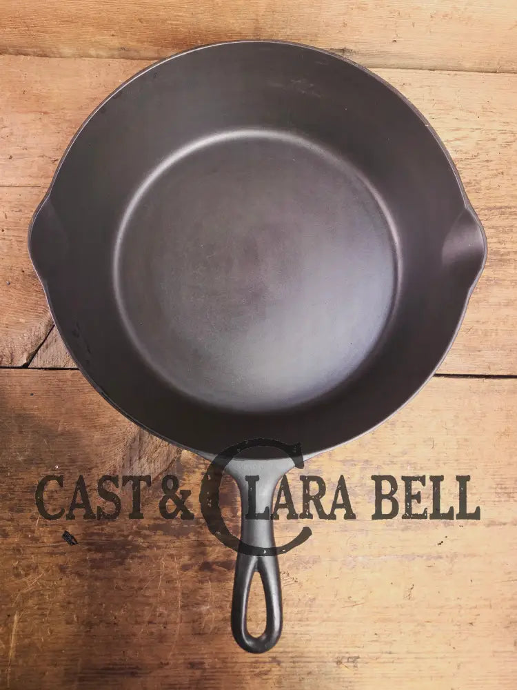 Amazing and Rare! 2nd Series Erie (1895) #9 Deep Cast Iron Skillet. What a cool skillet! Skillet