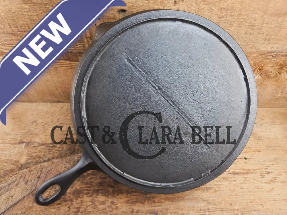 Antique elegant gate-marked unknown #10 skillet. Amazing condition Est 1880’s Era. Flat handle raised #10 Pattern