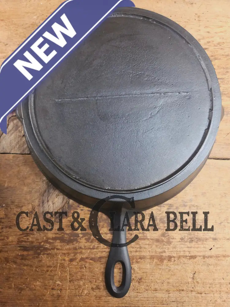 Antique elegant gate-marked unknown #10 skillet. Amazing condition Est 1880’s Era. Flat handle raised #10 Pattern