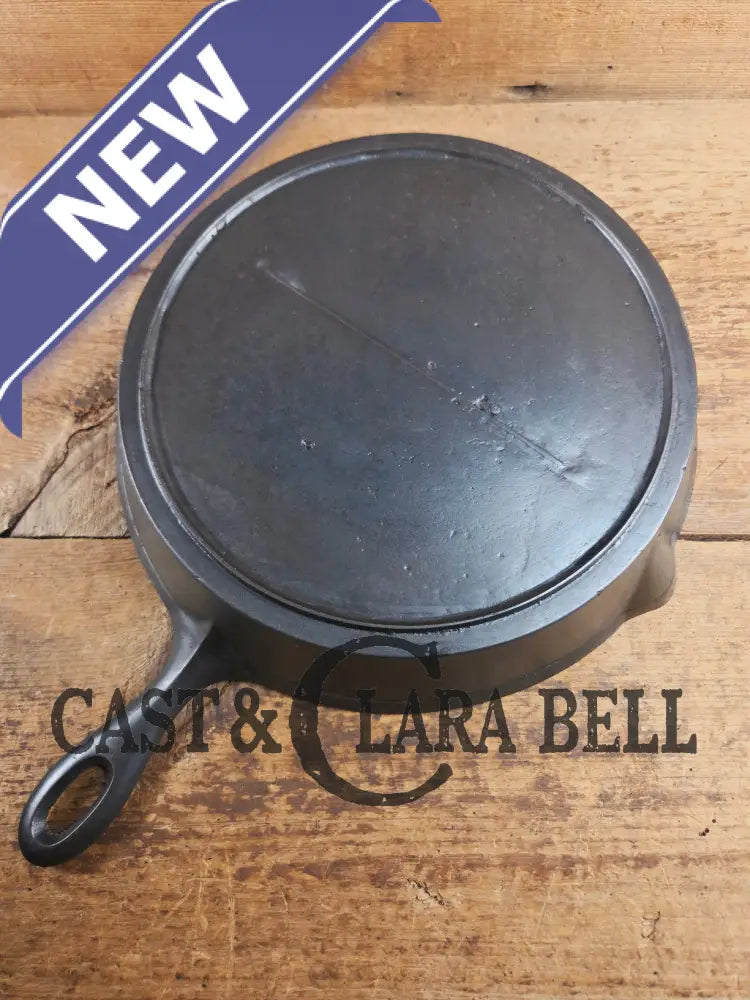 Antique elegant gate-marked unknown #10 skillet. This is GORGEOUS. Est 1880’s Era. Flat handle raised #10 Pattern.