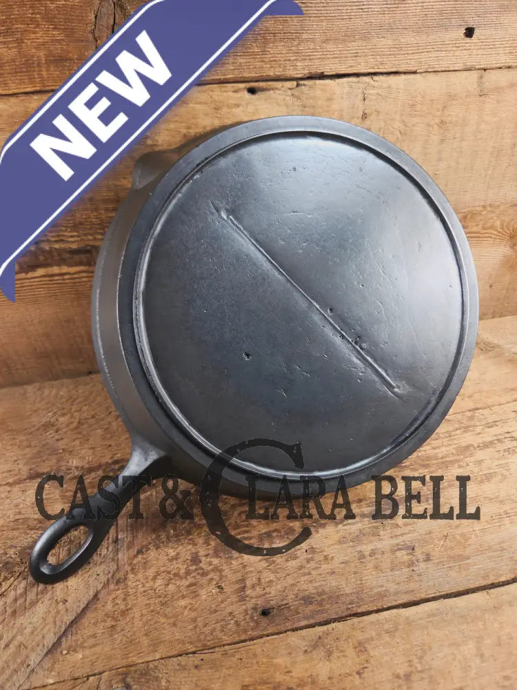 Antique elegant gate-marked unknown #10 skillet. This is GORGEOUS. Est 1880’s Era. Flat handle raised #10 Pattern.