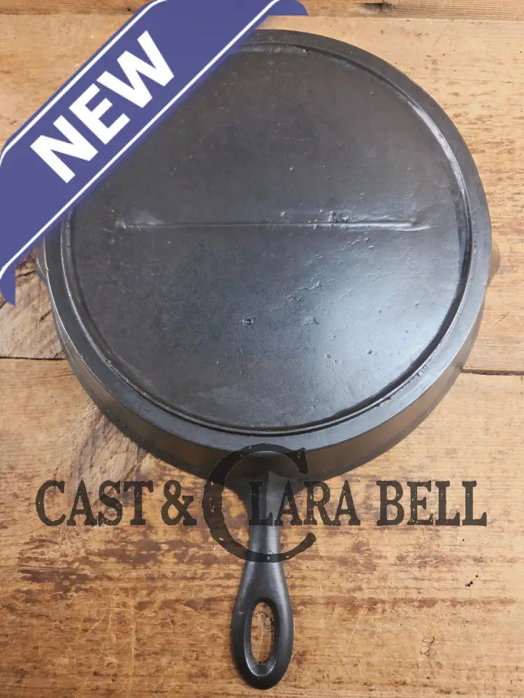 Antique elegant gate-marked unknown #10 skillet. This is GORGEOUS. Est 1880’s Era. Flat handle raised #10 Pattern.