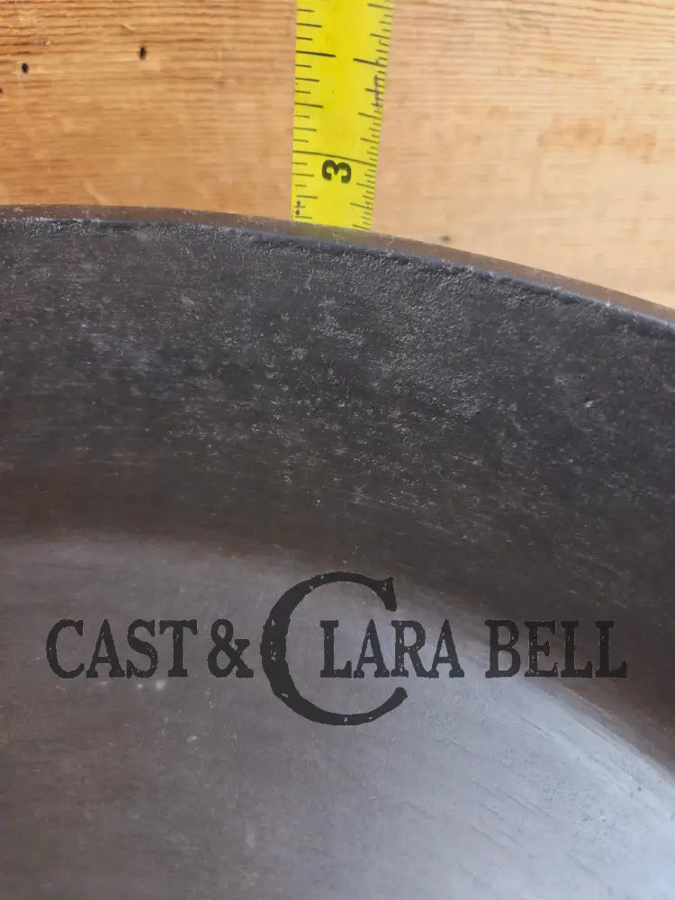 Antique elegant gate-marked unknown #11 deep skillet. Awesome piece of history 1880’s Era. Semi fancy handle possible