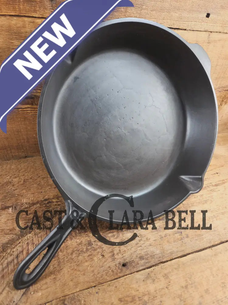 Antique elegant gate-marked unknown #11 deep skillet. This is GORGEOUS. Est 1880’s Era. Semi fancy handle possible Ohio