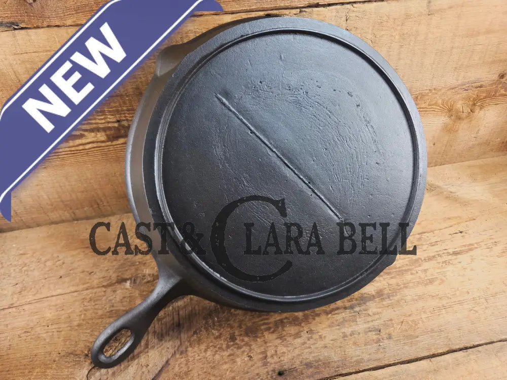 Antique elegant gate-marked unknown #11 skillet. Amazing condition Est 1880’s Era. Flat handle raised #11 Pattern