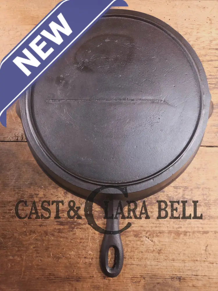 Antique elegant gate-marked unknown #11 skillet. Amazing condition Est 1880’s Era. Flat handle raised #11 Pattern