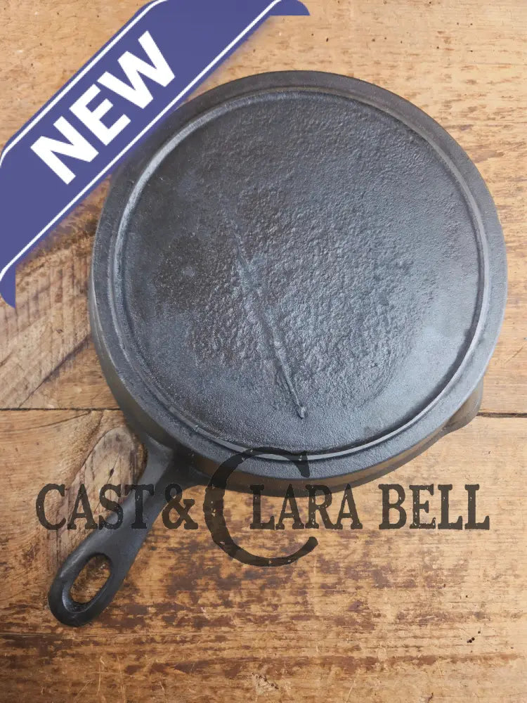 Antique elegant gate-marked unknown #8 skillet. Wonderfully preserved. Est 1880βs Era. Flat handle # Pattern Skillet