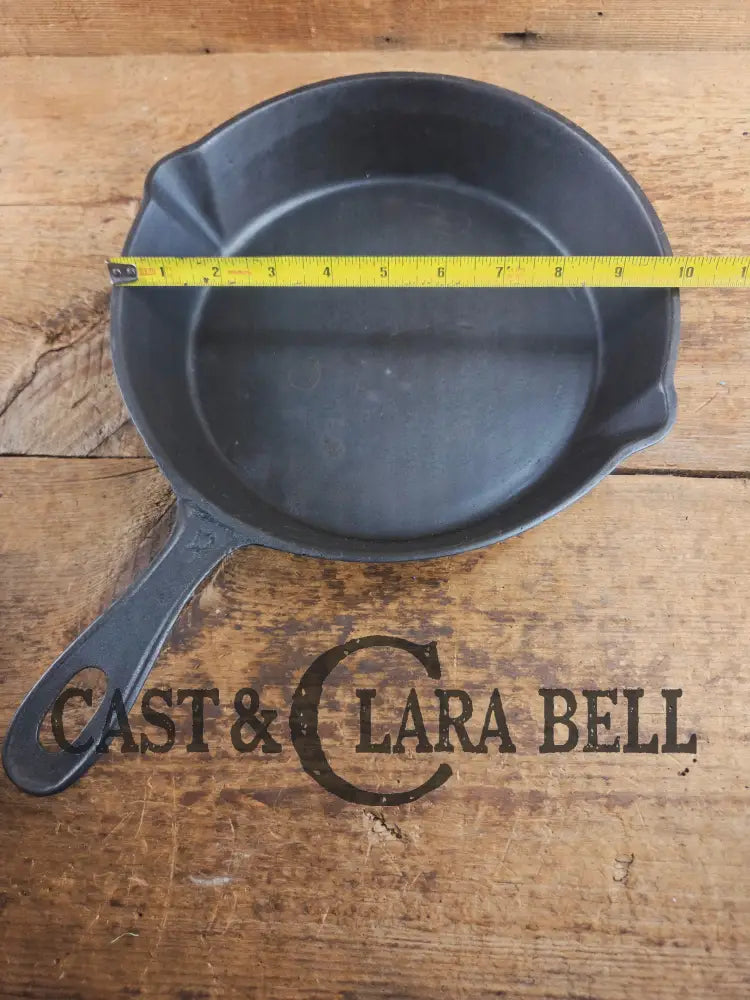 Antique elegant gate-marked unknown #8 skillet. Wonderfully preserved. Est 1880βs Era. Flat handle # Pattern Skillet