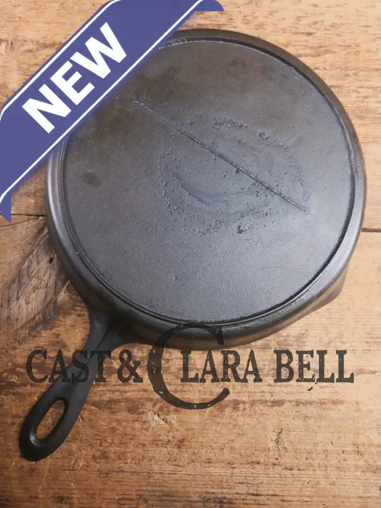 Antique elegant gate-marked unknown #9 skillet. Amazing condition Est 1880’s Era. Flat handle raised #9 Pattern Skillet