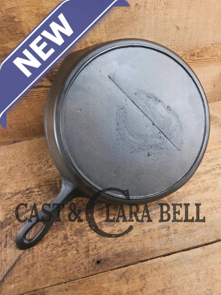 Antique elegant gate-marked unknown #9 skillet. Amazing condition Est 1880’s Era. Flat handle raised #9 Pattern Skillet