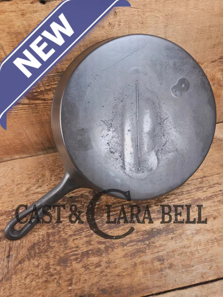 Antique gate-marked unknown #8 skillet. Est 1880βs. Left single spout heat ring bottom w/ semi fancy handle Skillet