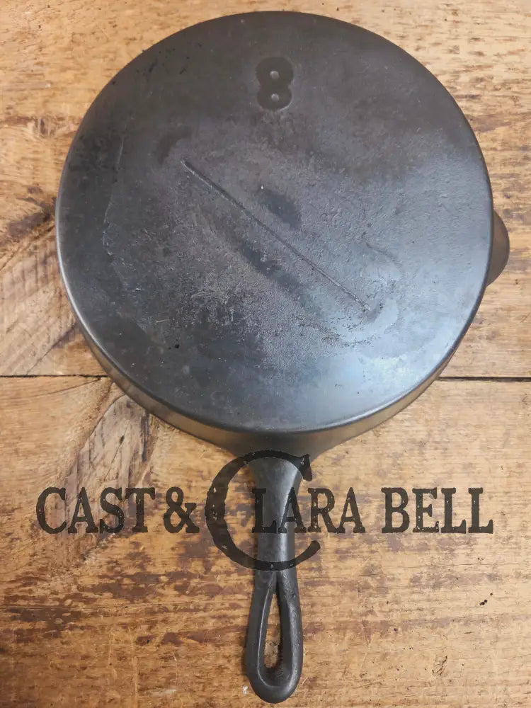 Antique gate-marked unknown #8 skillet. Est 1880βs. Left single spout heat ring bottom w/ semi fancy handle Skillet