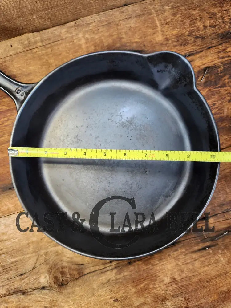 Antique Gate-Marked Unknown #7 Skillet. Est 1880βS. Left Single Spout Smooth Bottom W/ Fancy