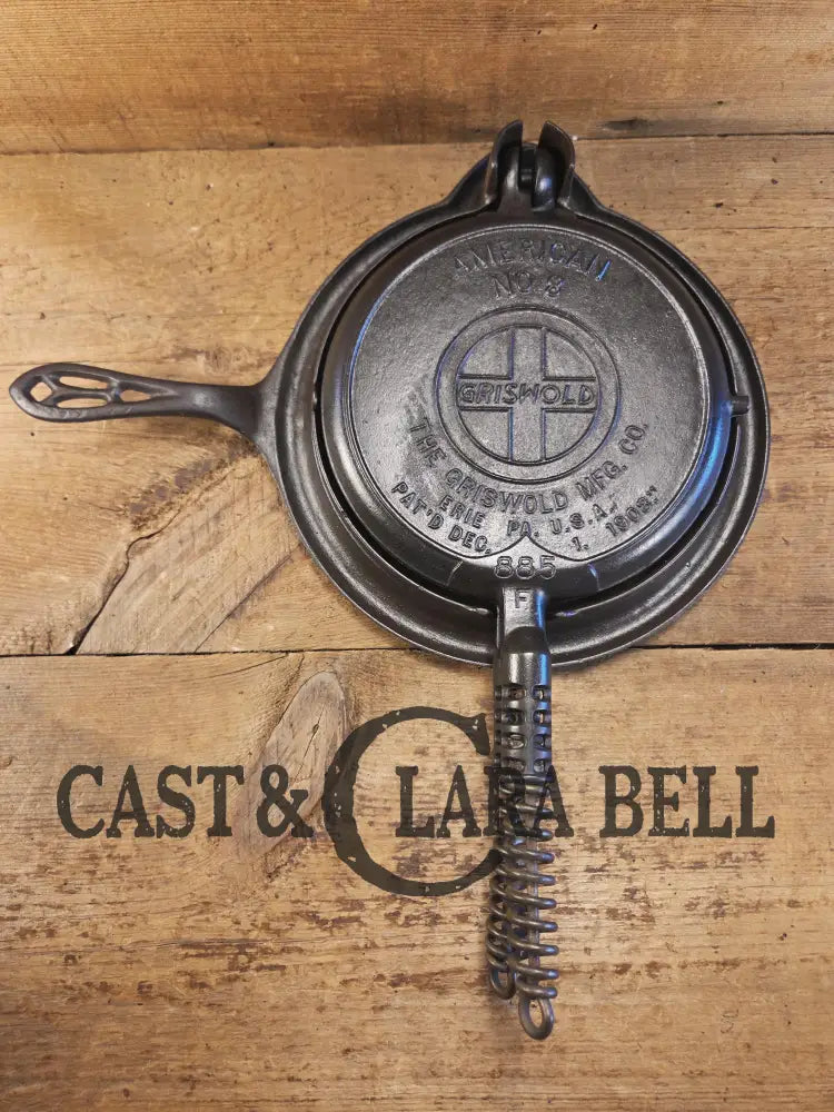 Awesome! 1920’s Griswold #8 Waffle Iron 885/886 with Matching Low Base 975. Ready to make crispy waffles! Waffle Iron