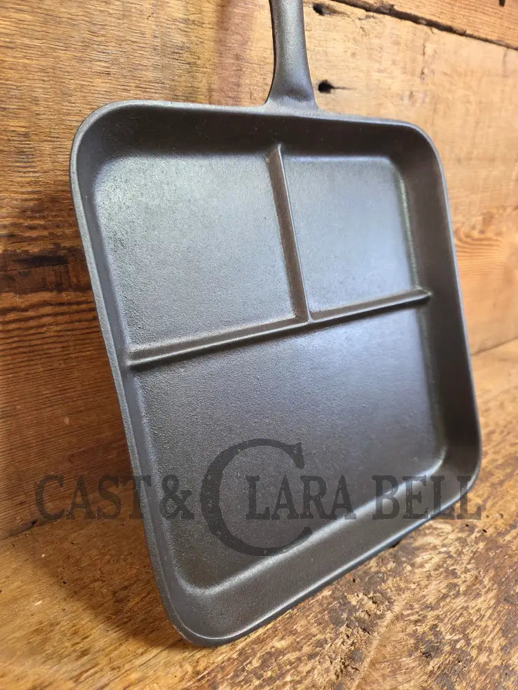 Awesome 1930-40’s Era Lodge Bacon & Egg Breakfast Skillet. Great gift idea for the everyday cook in your life!