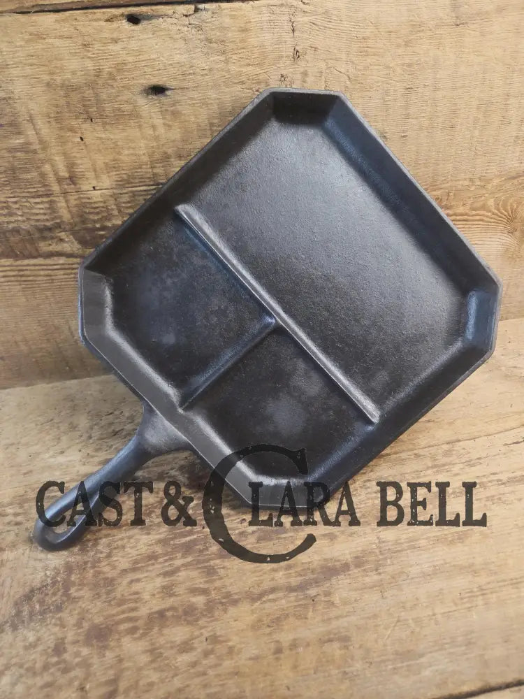 Awesome 1930-40โs Era Lodge Bacon & Egg Breakfast Skillet. Great gift idea for the everyday cook in your life!