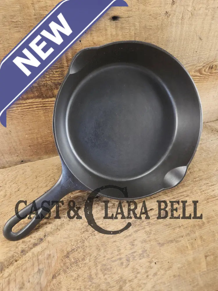 Awesome 1940’s Griswold #6 Cast Iron Skillet with Small Block Logo Flat Style Handle and Smooth Bottom 699 D Skillet