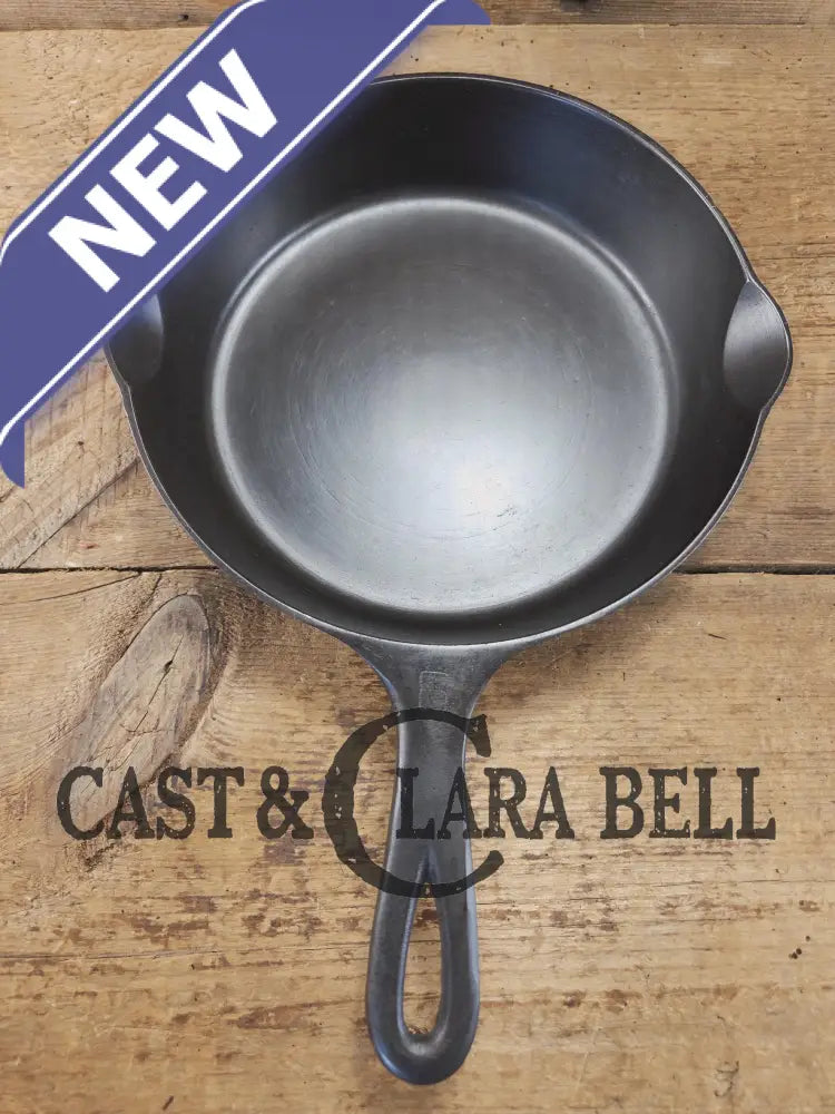 Awesome 1940’s Griswold #6 Cast Iron Skillet with Small Block Logo Flat Style Handle and Smooth Bottom 699 D Skillet