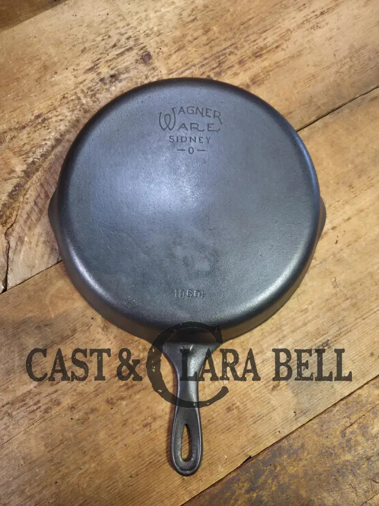 Awesome big bacon skillet! Big 1930βs Wagner Ware #10 Cast Iron Skillet with Stylized Logo 1060 A Skillet