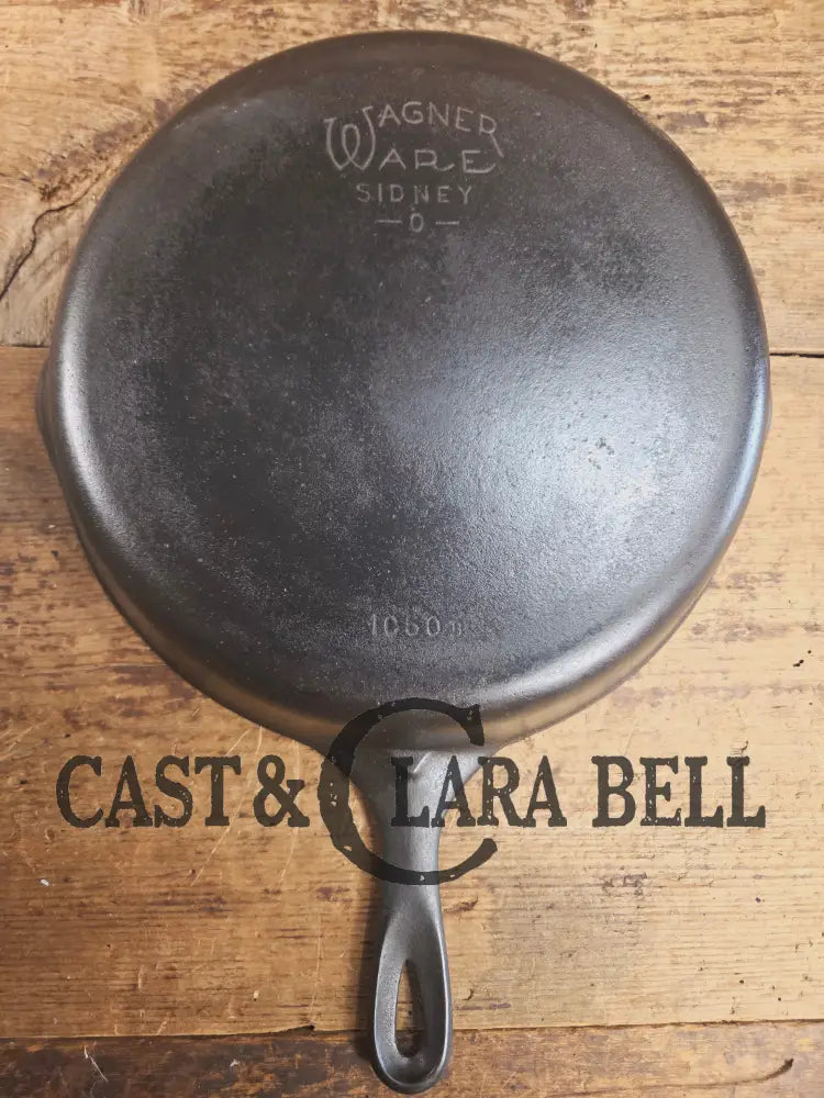 Awesome big bacon skillet! Big 1930’s Wagner Ware #10 Cast Iron Skillet with Stylized Logo 1060 A Skillet