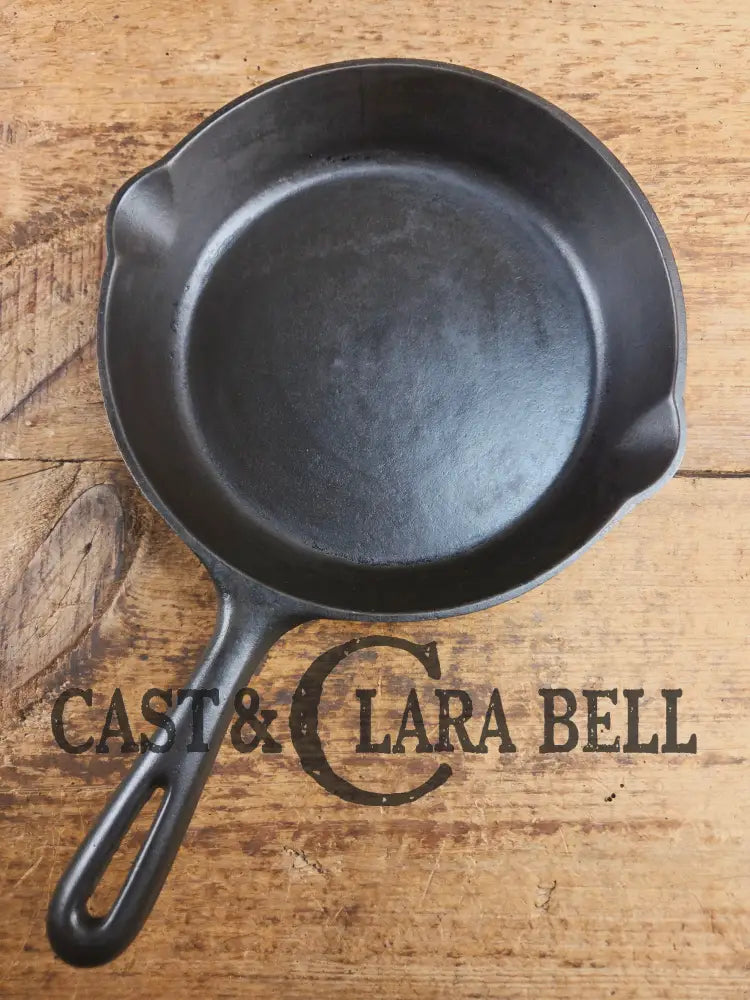 Awesome Canadian made 1940βs vintage GSW (General Steel Wares) #6 skillet. Harder to find! Skillet