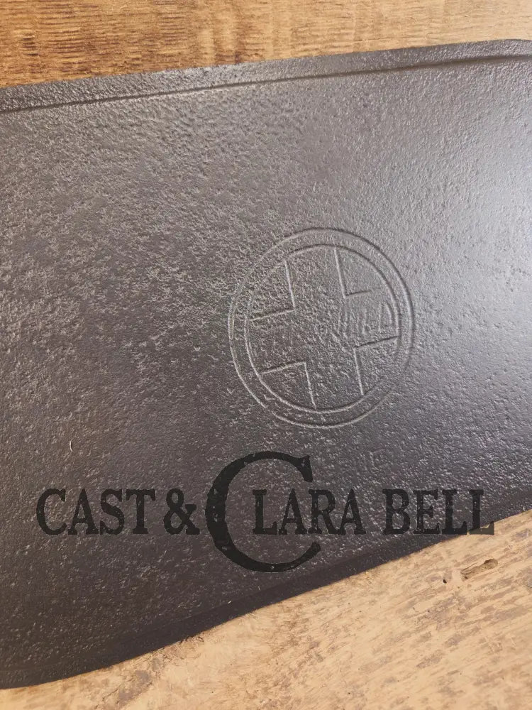 Awesome every day pan! 1920’s era Griswold #8 long pan w Block Slant Logo Erie 712. Sulfur pitting is fully restored