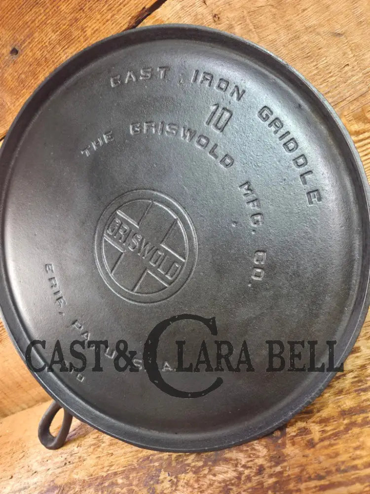 Awesome pizza griddle or for breakfast hot cakes! 1920’’s #10 Griswold Large Block cast iron Griddle 610 Griddle