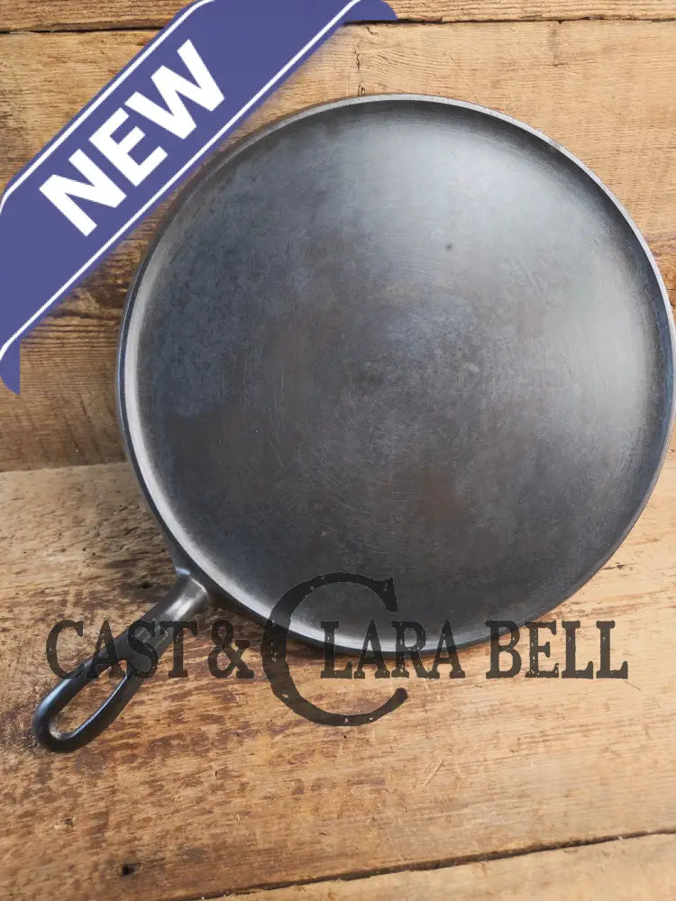 Awesome pizza griddle or for breakfast hot cakes! 1920’’s #10 Griswold Large Block cast iron Griddle 610 Griddle