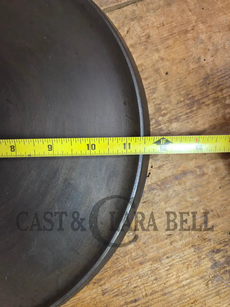 Awesome pizza griddle or for breakfast hot cakes! 1920’’s #10 Griswold Large Block cast iron Griddle 610 - Griddle