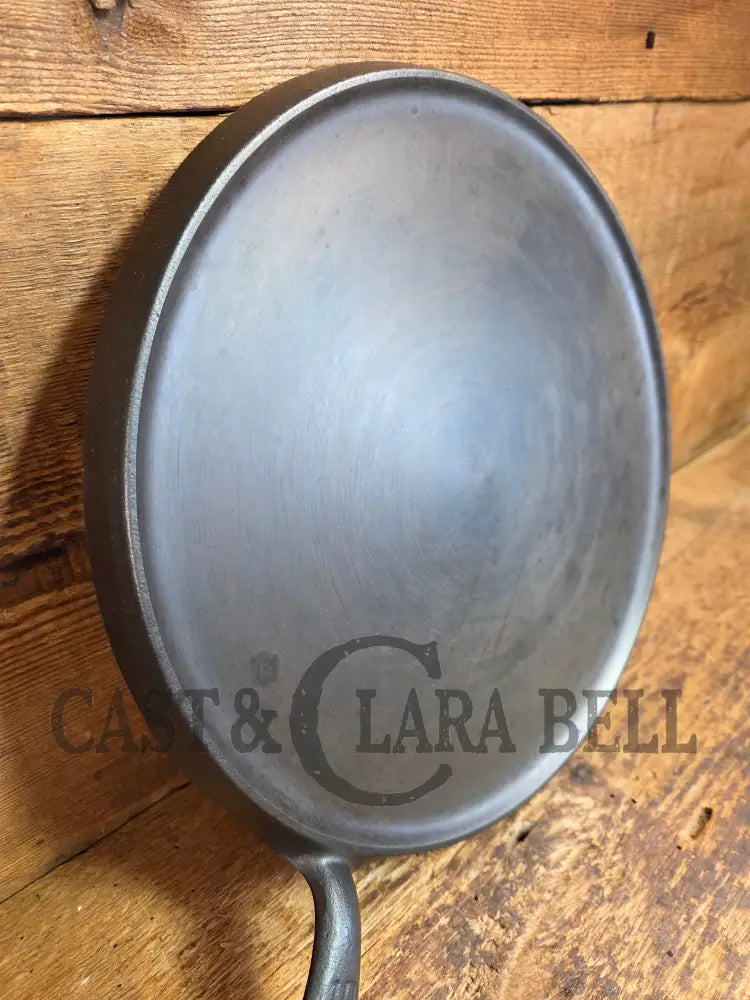 Awesome pizza griddle or for breakfast hot cakes! 1920’’s #10 Griswold Large Block cast iron Griddle 610 - Griddle