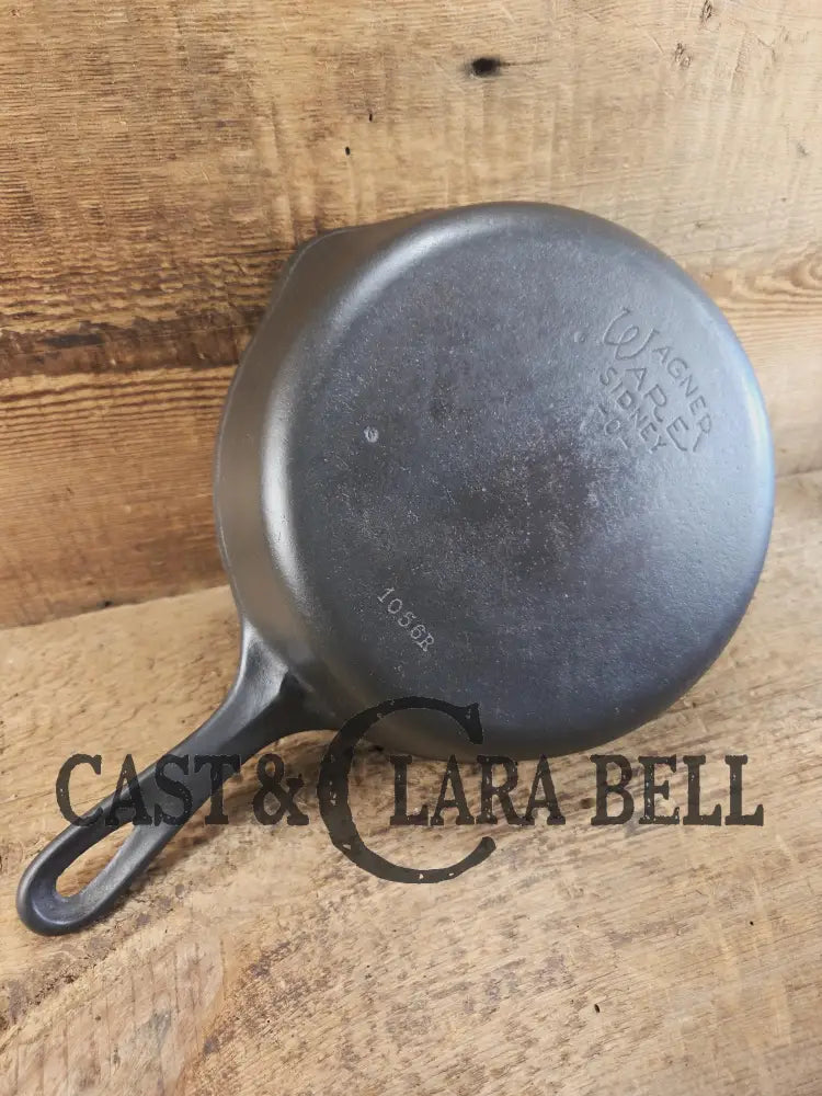 Awesome saute and side skillet! 1930’s Wagner Ware #6 Cast Iron Skillet 1056 R Smooth Bottom Skillet