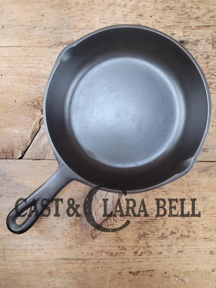 Awesome saute pan! Birmingham Stove & Range 1940’s Red Mountain Series #5Y cast iron skillet with Heat Ring. Beautiful