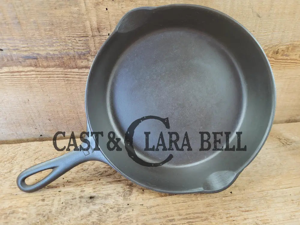 Awesome saute skillet! 1930’s Griswold #6 cast iron Skillet with Large Block Logo and Smooth Bottom 699 A