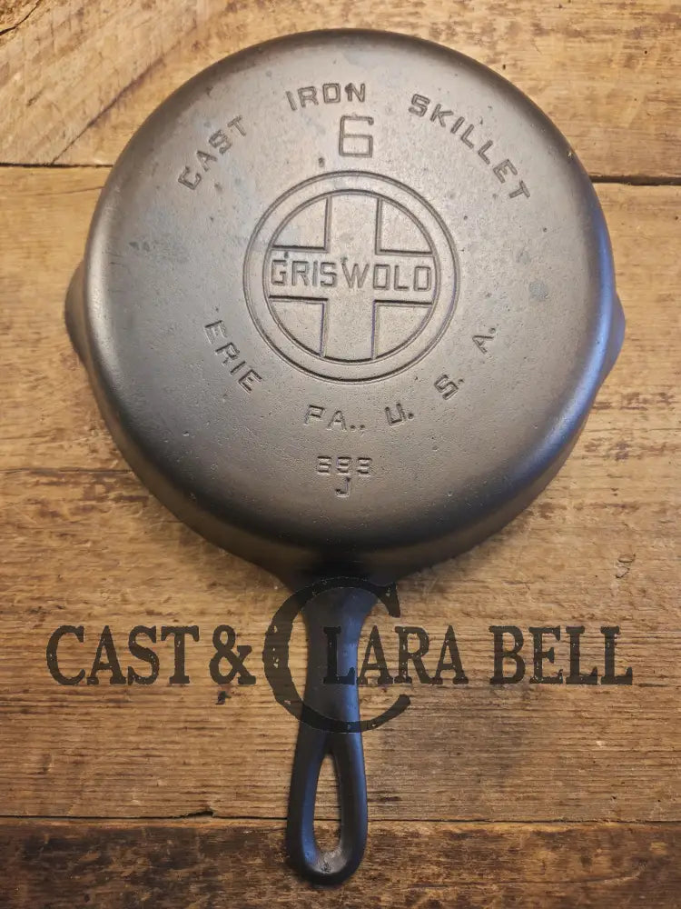 Awesome saute skillet! 1930βs Griswold #6 cast iron Skillet with Large Block Logo and Smooth Bottom 699 J Skillet
