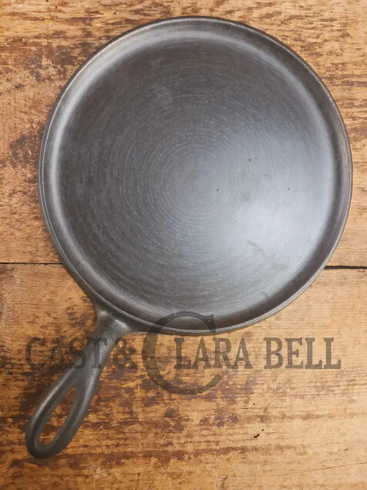 Awesome single serve piece! Lightweight early 1920 Griswold Slant Logo Vintage Griddle #8 Erie 738 Griddle
