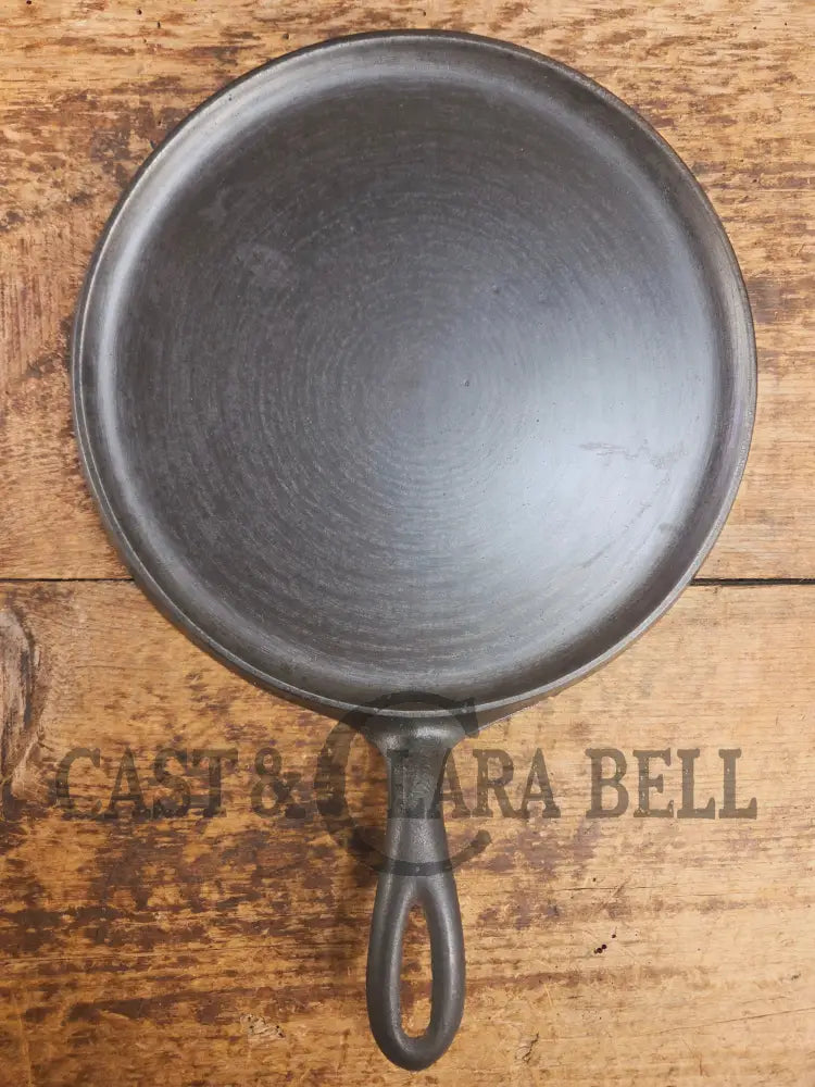 Awesome single serve piece! Lightweight early 1920 Griswold Slant Logo Vintage Griddle #8 Erie 738 Griddle