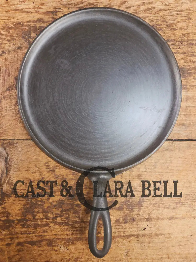 Awesome single serve piece! Lightweight early 1920 Griswold Slant Logo Vintage Griddle #8 Erie 738 Griddle