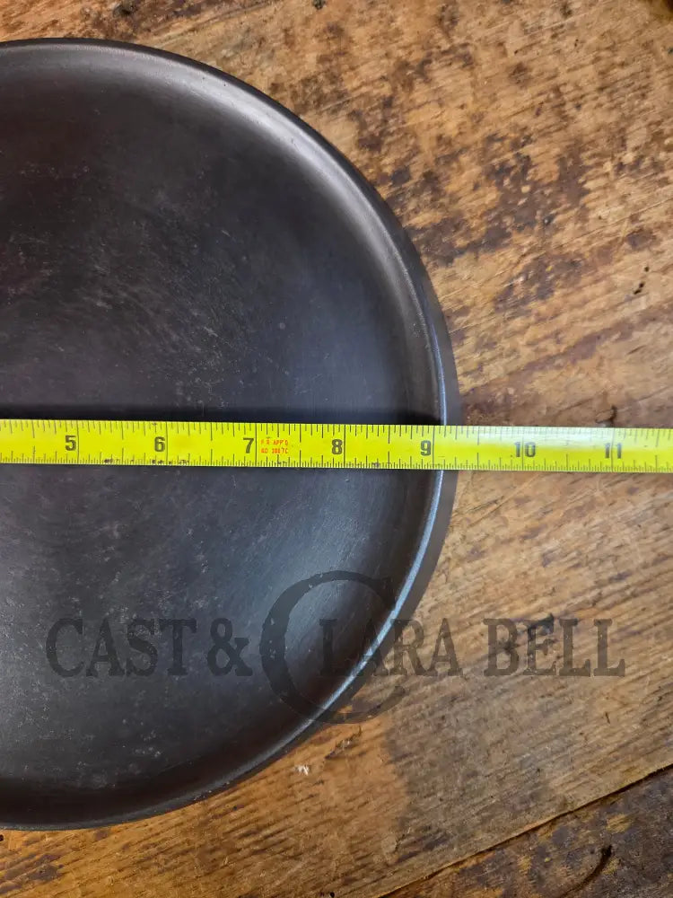 Awesome single serve piece! Lightweight early 1920 Griswold Slant Logo Vintage Griddle #8 Erie 733 - Griddle